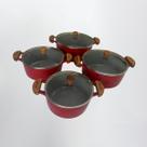 Jogo 4 Caçarolas 18a24cm Injecta Alças Madeira com Tampas de Vidro - Cor: Vermelho Liso Jogo 4 Caçarolas 18a24cm Injecta Alças Madeira com Tampas de Vidro - Cor: Vermelho Liso