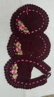 Jogo de Banheiro Vinho com Rosa 3 Peças Bordado croche Jogo de Banheiro Vinho com Rosa 3 Peças Bordado croche