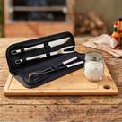 Jogo de Churrasco 3pçs com Estojo de Utensílios, Tábua e Saleiro com Ajuste Churrasco Perfeito em Casa Jogo de Churrasco 3pçs com Estojo de Utensílios, Tábua e Saleiro com Ajuste Churrasco Perfeito em Casa