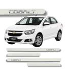 Jogo de Friso Chevrolet Cobalt Grafia Cromada Alto Relevo Ponta Redonda Cores Protetor de Porta
