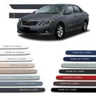 Jogo Friso Lateral Redondo Corolla 2008 a 2023 com Grafia Cromada Alto Relevo