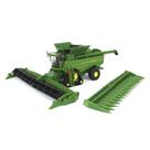 John Deere 1/64 S780 Combine With Row 45872 John Deere 1/64 S780 Combine With Row 45872