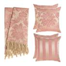 Kit 1 Manta e 4 Capas de Almofada em Tecido Jacquard Tradicional Rosa Envelhecido e Dourado
