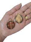 Kit 10 Medalhas De São Bento Dourada Resinada 3 Cm Kit 10 Medalhas De São Bento Dourada Resinada 3 Cm
