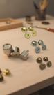 Kit 100 Botões Magnéticos 18mm Com Matriz De Aplicação