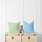 Kit 2 Almofadas Com Enchimento Infantil Gingham Xadrez Azul e Verde Kit 2 Almofadas Com Enchimento Infantil Gingham Xadrez Azul e Verde