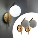 Kit 2 Arandelas Luminária de Parede Inclinado Com Interruptor Dourado Com Vidro Globo 12cm