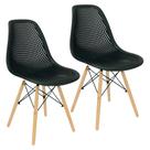 Kit 2 Cadeiras Colmeia Furadinha Heloisa Eloá Charles Eames Eiffel Base Madeira - Preta Kit 2 Cadeiras Colmeia Furadinha Heloisa Eloá Charles Eames Eiffel Base Madeira - Preta