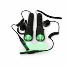Kit 2 Lanternas LED Luz Verde com Acionador Remoto e Suporte Kit 2 Lanternas LED Luz Verde com Acionador Remoto e Suporte