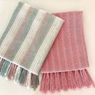 Kit 2 Mantas Artesanais Rosa E Pistache Faixa Para Sofá Cama E Poltronas 1,80x 1,20M Decoração Casa