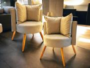 Kit 2 Poltronas Decorativas Isah Luxo e Conforto com Acabamento Premium