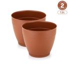 Kit 2 Vasos Redondos 7,3L com Prato Anti-Dengue Plástico Interno Externo Resistente Diversas Cores
