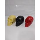 Kit 3 Crânios Vermelho Preto e Creme Escultura Gesso 20 Cm