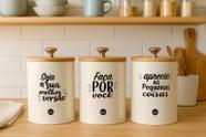 Kit 3 Latas Herméticas Com Frases e Tampa de Bambu - Kit Creme