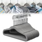 Kit 30 Cabides Veludo Infantil Slim Antideslizante Ultra Fino Kit 30 Cabides Veludo Infantil Slim Antideslizante Ultra Fino