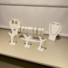 Kit 6 Expositores de Joias Acrílico Branco Organizador para Pulseiras Colares e Brincos para Vitrine