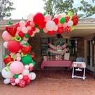 Kit Balloon Garland Strawberry 87 unidades de látex e papel alumínio Kit Balloon Garland Strawberry 87 unidades de látex e papel alumínio