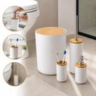 Kit banheiro 4 peças branco com lixeira escova sanitária tampa bambu porta sabonete acessórios lavabo completo Kit banheiro 4 peças branco com lixeira escova sanitária tampa bambu porta sabonete acessórios lavabo completo
