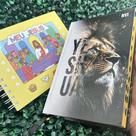 Kit Bíblia Yeshua Dourada NVI Livro de Colorir Meu Jesus 50 Páginas Herdeiro da Coroa