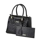 Kit Bolsa Feminina Texturizado Transversal com Alça de Mão + Carteira de Mão Preta