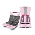 Kit Britânia Cafeteira 15 Cafés 550W E Sanduicheira 2 Sanduíches 750W Rosa Kit Britânia Cafeteira 15 Cafés 550W E Sanduicheira 2 Sanduíches 750W Rosa