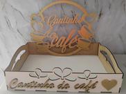 Kit Cantinho do Café MDF Branco Dourado Luxo 28x38cm Elegante Kit Cantinho do Café MDF Branco Dourado Luxo 28x38cm Elegante