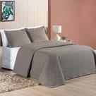 Kit Cobre Leito Espanha Casal King 03 Peças Micropercal 200 Fios Matelado White Line - Camafeu Bege - 100% Poliéster Kit Cobre Leito Espanha Casal King 03 Peças Micropercal 200 Fios Matelado White Line - Camafeu Bege - 100% Poliéster