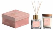 Kit com 1 vela + 1 difusor mensagens e aromas sortidos Cor:Gardênia e Baunilha Feliz