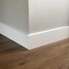 Kit com 10 Barras Rodapé de Poliestireno 12cmX15mm Liso 22,5m Kit com 10 Barras Rodapé de Poliestireno 12cmX15mm Liso 22,5m