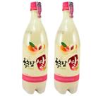 Kit com 2 Vinhos de Arroz Coreano Makgeolli Pêssego 750ml Kit com 2 Vinhos de Arroz Coreano Makgeolli Pêssego 750ml