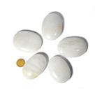 Kit com 20 Massageadores de Pedra Quartzo Leitoso - Sabonete Terapêutico (6 a 8 cm)
