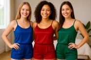 Kit com 3 Baby Dolls Toque de Seda Cetim Premium com Regulagem Kit com 3 Baby Dolls Toque de Seda Cetim Premium com Regulagem