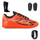 Kit com Chuteira Infantil de Meninos para Futebol de Quadra + Meião + Caneleira e Relógio