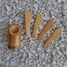 Kit com Suporte e 4 Mini Espátulas de Bambu para Aplicação de Creme Facial