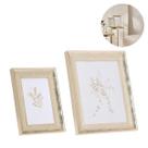 Kit Conjunto 2 Porta Retratos Decorativos De Mesa Elegantes Com Moldura Dourada Luxo Kit Conjunto 2 Porta Retratos Decorativos De Mesa Elegantes Com Moldura Dourada Luxo