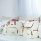 Kit Conjunto Bolsa Maternidade c/ Mochila Infantil Corano Borboleta Creme- ARTE & COMPANHIA