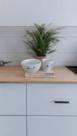 kit cumbuca ,xicara em Porcelana branca e base em madeira Pinus elegância Amor
