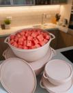 Kit de 4 Potes Plásticos Multiuso no Formato Bowl, Perfeitos para Servir ou Armazenar Alimentos com Elegância.