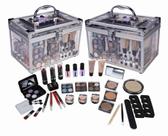 Kit de maquiagem Cameo Carry All Trunk com 3 géis para unhas e 16 sombras Kit de maquiagem Cameo Carry All Trunk com 3 géis para unhas e 16 sombras