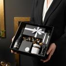 Kit de Presente Luxo com Espumante Freixenet, Vinho e Itens Gourmet Premium