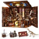 Kit DIY Book Nook CCCDF Beyond Library Max com luz LED