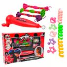 Kit Fazer Tererê E Pulseira Miraculous Ladybug Com Maquina De Trança E Miçangas Coloridas Kit Fazer Tererê E Pulseira Miraculous Ladybug Com Maquina De Trança E Miçangas Coloridas