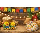 Kit Festa Junina 2 Decorações Espantalho + 10 Pratos de Papel Temáticos + 10 Metros de Bandeirinha