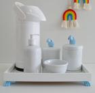 Kit Higiene Bebe K030 Completo Infantil Azul Moderno Porcelanas Bandeja Menino Térmica 500 ml Gel Kit Higiene Bebe K030 Completo Infantil Azul Moderno Porcelanas Bandeja Menino Térmica 500 ml Gel