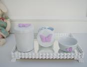 Kit Higiene Bebê K036 Borboleta Porcelana Bandeja Pérola Branca Banho Cuidado Quarto Menina