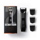 Kit Higiene Máxima 2.0 da MANCLUB Aparador elétrico de pelos corporais 3 lâminas extras à prova de cortes, 1 lâmina de acabamento Base carregadora