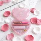 Kit Labial 3 em 1 Coração Yoyomaquiamor - Gloss + Lápis + Balm + Chaveiro Abelha