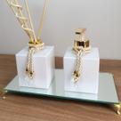 Kit Lavabo Difusor Porta Sabonete Bandeja Espelhada Organizadores Bancada Banheiro-Jogo Banheiro-Branco e Dourado