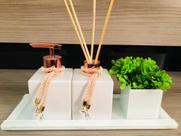 Kit Lavabo Luxo Rose Gold Branco Vasinho Plantinha Vidro Bandeja Sabonete Difusor