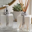 Kit Lavabo Luxo Vidro 250ml Branco Degradê Difusor Aromatizador Varetas Saboneteira Pump Decorativa Banheiro Lavabo Organização e Decoração Premium Kit Lavabo Luxo Vidro 250ml Branco Degradê Difusor Aromatizador Varetas Saboneteira Pump Decorativa Banheiro Lavabo Organização e Decoração Premium